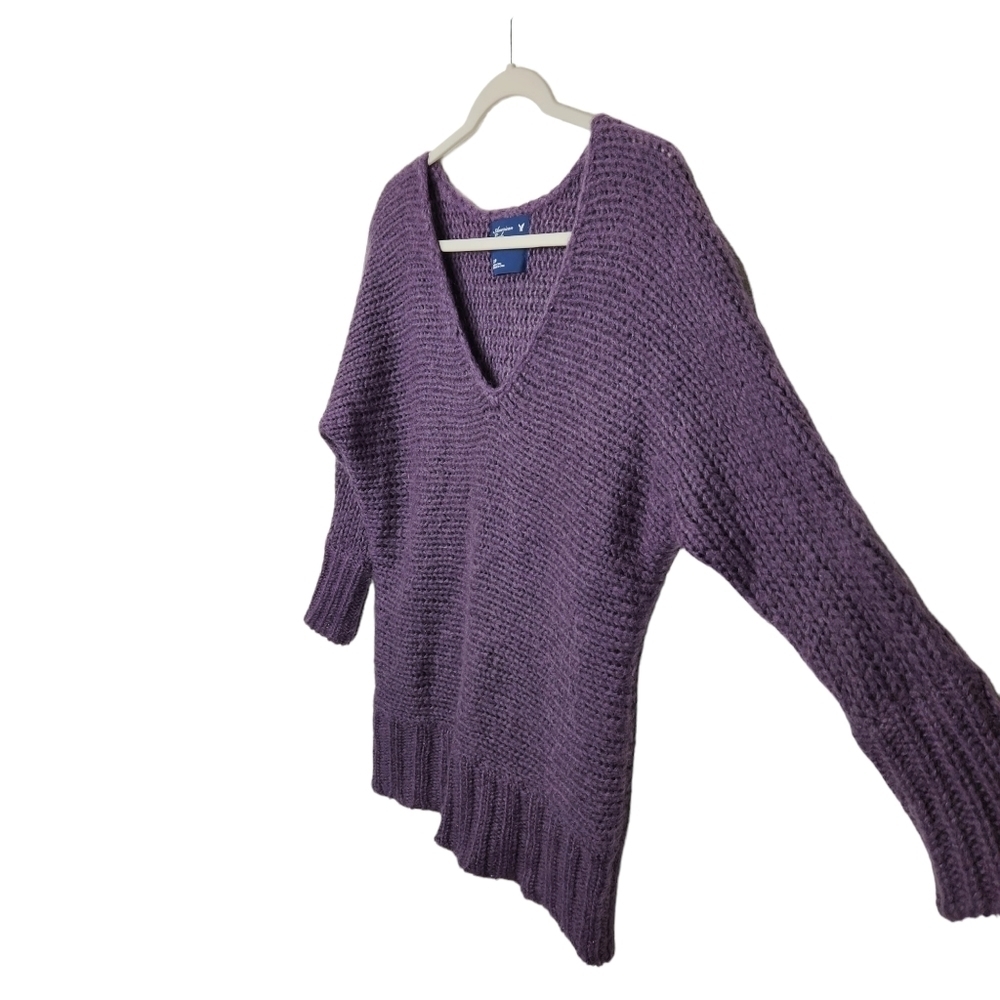 American Eagle Outfitters AEO Purple Wool Blend Mohair V-Neck Sweater Size Small